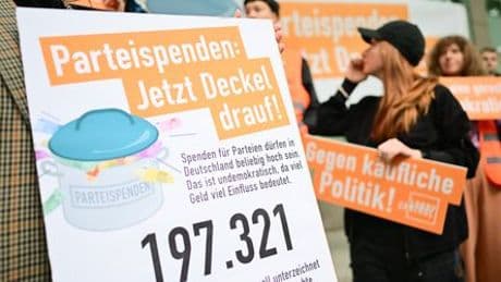 Gericht prüft Klage zu Großspenden für Berliner CDU