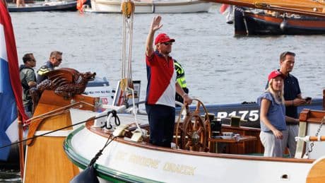 LIVE | Na koning Willem-Alexander bezoekt ook prinses Beatrix Sail op De Groene Draeck