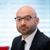 Internet: Minister warnt vor Gefahren sozialer Medien für Jugendliche