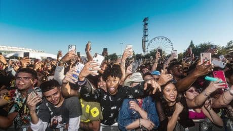 Hoy, en Netflix: la película que indaga en cómo se produjo la mortal estampida del Festival Astroworld de 2021