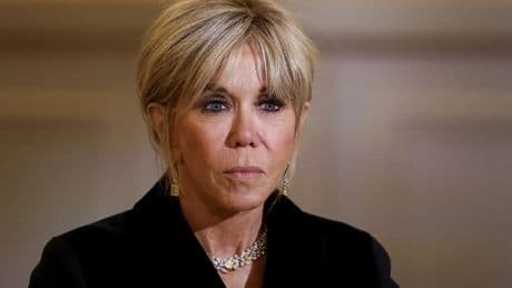 El triste motivo que hay tras la polémica actitud de Brigitte Macron en su visita al príncipe Guillermo y Kate