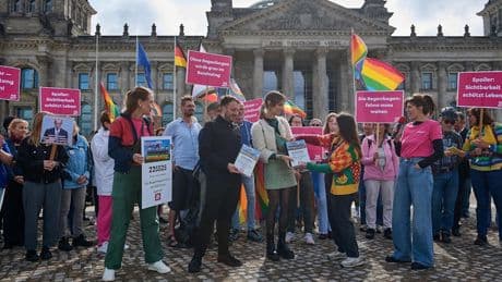 Bundestag: Petition für Regenbogenflagge