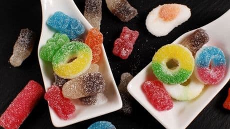 La nutricionista Lidia Folgar a los padres que prohíben comer 'chuches' a sus hijos: «Tenemos un problema»