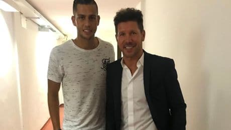 Así se conocieron Hancko y Simeone: "Era compañero de su hijo Giovanni y él vino a venos. Lo vi en el salón y le pedí una foto.