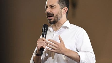 Buttigieg delivers a strident anti-Trump message in Iowa