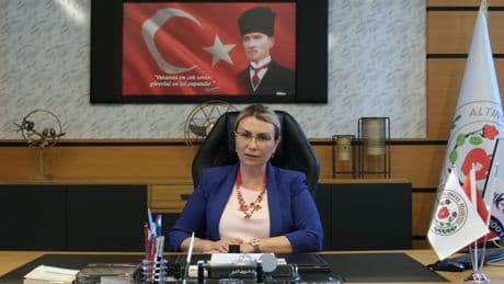 Altınova Belediye Başkanı Fazlaca, CHP'den istifa etti