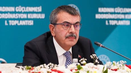 Okullarda serbest kıyafet uygulaması kaldırılıyor mu? Bakan Tekin'den açıklama