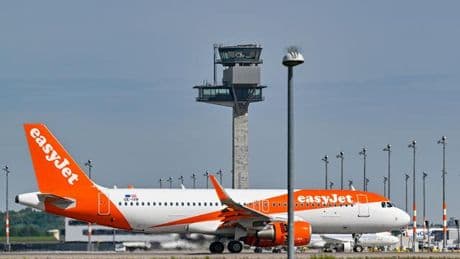 Technischer Defekt: Rauchgeruch: Flugzeug muss in München landen