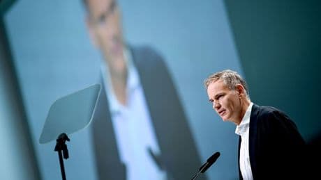 Hauptversammlung: VW-Aktionäre fordern Blumes Rückzug von Porsche-Spitze