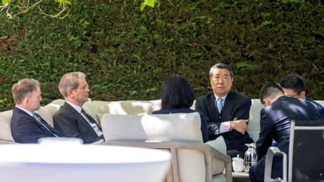 Liveblog Trump-Zölle: Vertreter von USA und China zu Zollgesprächen in Schweden eingetroffen
