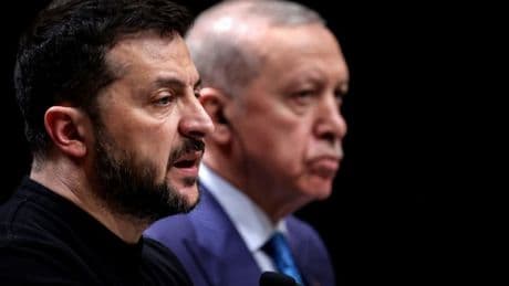 Guerre en Ukraine: sans Vladimir Poutine, qui sera présent en Turquie pour les premiers pourparlers depuis 2022?