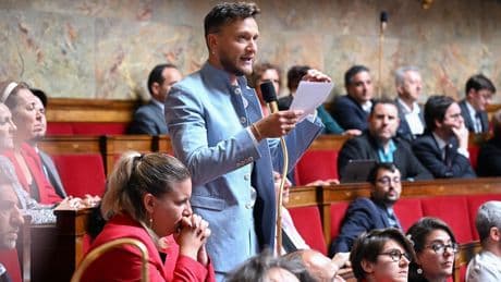 Libération de Sansal, lutte contre l’antisémitisme dans le supérieur… À l’Assemblée, les Insoumis en difficulté sur leurs ambiguïtés