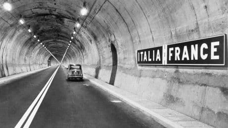 Monte Bianco, la sfida del traforo: storia del tunnel che unì Italia e Francia