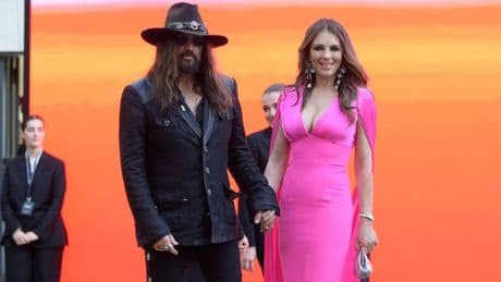 Elizabeth Hurley und Billy Ray Cyrus: Erstmals zusammen auf dem roten Teppich