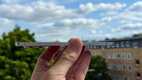Neues Smartphone: Samsungs Galaxy S25 Edge zeigt im Test, worauf sich iPhone-Fans freuen können