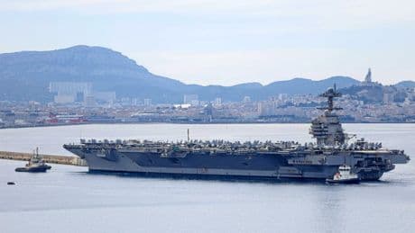 Que vient faire l'« USS Gerald R. Ford », le plus grand porte-avions du monde, à Marseille ?