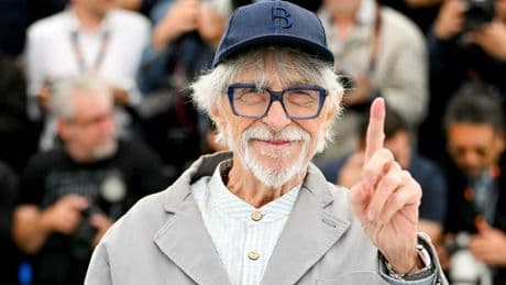 « Je file à l’hôpital de ce pas ! » : Pierre Richard répond avec humour aux rumeurs sur sa santé
