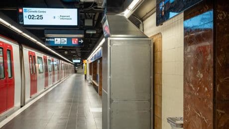 El metro prueba un tubo de refrigeración en los andenes para bajar la temperatura