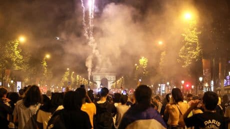 Paris St Germain victory parade in Paris to go ahead despite clashes with police