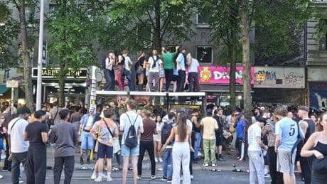 1. Mai: Partygäste hinterlassen viel Müll – BSR im Sondereinsatz
