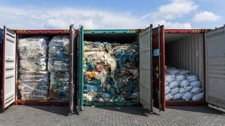 La Malaisie renforce la lutte contre les importations de déchets plastiques