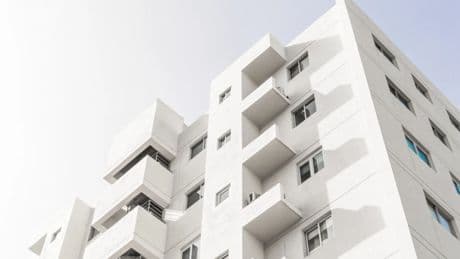 Esta es la estrategia que sigue un famoso inversor inmobiliario para hacer crecer tu dinero