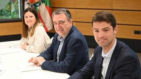 Esteban dice que «no se puede decir que el BBVA sea un banco realmente vasco»