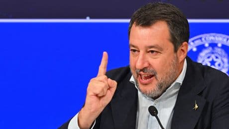 Paris convoque l'ambassadrice d'Italie après des propos «inacceptables» du vice premier ministre Matteo Salvini