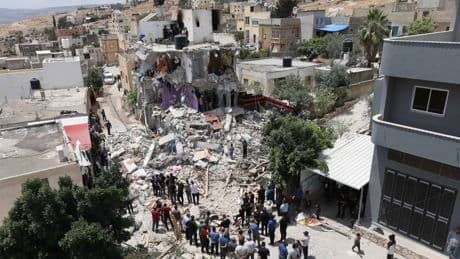 İsrail, Batı Şeria’da bir evi bombaladı: 4 Filistinli hayatını kaybetti
