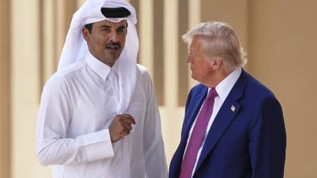 Comment l'émir du Qatar est devenu le partenaire privilégié de Donald Trump pour les médiations de crise