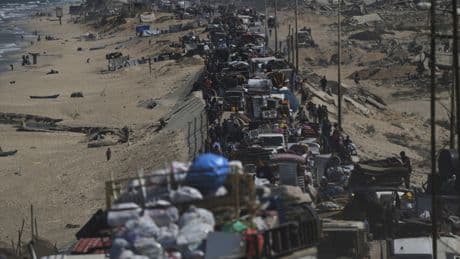 Israel begins ground offensive in Gaza City, thousands of residents flee