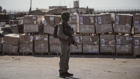 Israel permitirá que países extranjeros lancen ayuda a Gaza en paracaídas