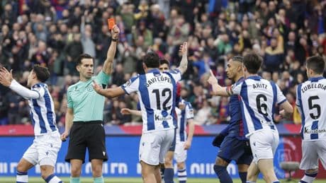 La Real y el rojo no se llevan bien en esta Liga: no ha jugado contra diez