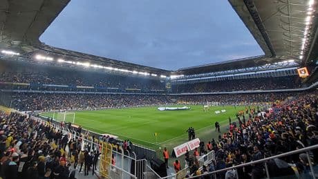 KAP açıklaması geldi! Fenerbahçe 120 milyon euroluk imzayı duyurdu