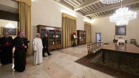 Palazzo Apostolico, via alla ristrutturazione: nell'appartamento papale trovata muffa per alcune perdite. E un cornicione di travertino si sta distaccando