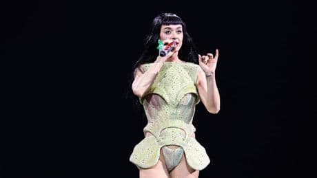 Katy Perry donne une petite réponse à ses détracteurs après son voyage dans l'espace