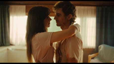 Notre critique de Together : quand les amants deviennent des aimants