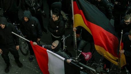 Neuer Bericht: Verfassungsschutz sieht wachsende Gefahr durch Extremisten
