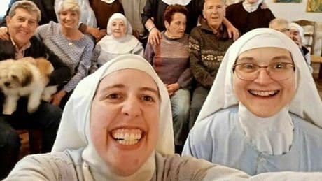 Suore dei cioccolatini sfrattate: il tribunale dà ragione alla Chiesa e ordina alle monache di lasciare il convento di Belorado