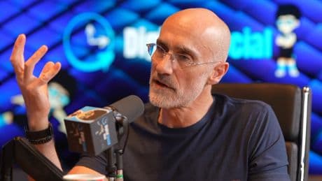 Arthur Brooks, catedrático de Harvard: “Cuando empiezas a preguntarte qué es lo que te genera ansiedad, sacas tu miedo de las sombras y comienzas a ponerlo en su lugar”