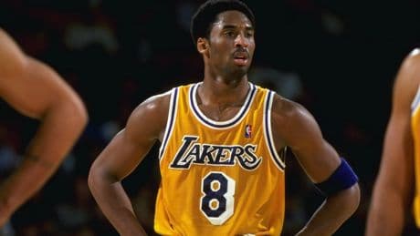 Kobe Bryant'ın forması rekor fiyata satıldı