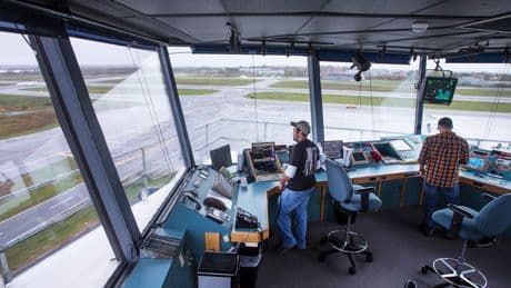Air traffic controllers guiding planes into Newark Airport lost radio or radar &mdash; again