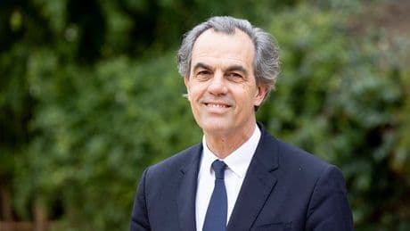 Municipales : l'économiste Philippe Dessertine se lance dans la course à Bordeaux