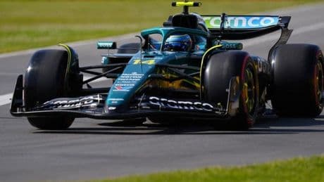 Russell sorprende con la pole y Alonso brilla