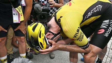 Herbeleef hier hoe Simon Yates op de voorlaatste dag de Giro d’Italia naar zijn hand zette