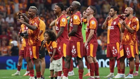 Vor Champions-League-Kracher - Eintracht rechnet mit großem Gala-Bluff