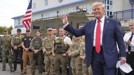 Trump vor Bundesbeamten: „Wir machen es hier sicher und dann ziehen wir weiter“