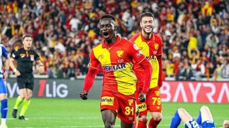 Anthony Dennis, Bundesliga takımlarının gözdesi!