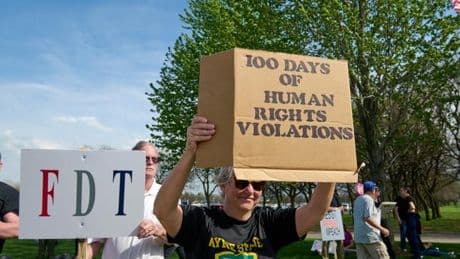 La Chine et son parti unique cinglent les États-Unis pour leurs “violations” des droits humains