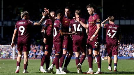 Everton 2-2 Ipswich: Tractor Boys come from two goals down to claim a point thanks to Julio Enciso's stunning strike and George Hirst's late header